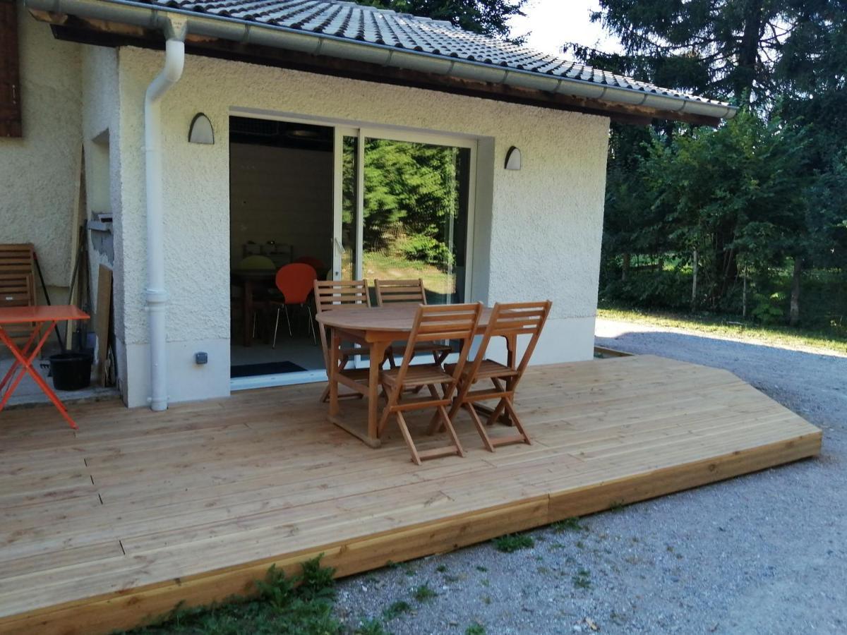 Maison A La Campagne Lyaud Exteriör bild